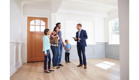 shutterstock_402629218 - family found a home